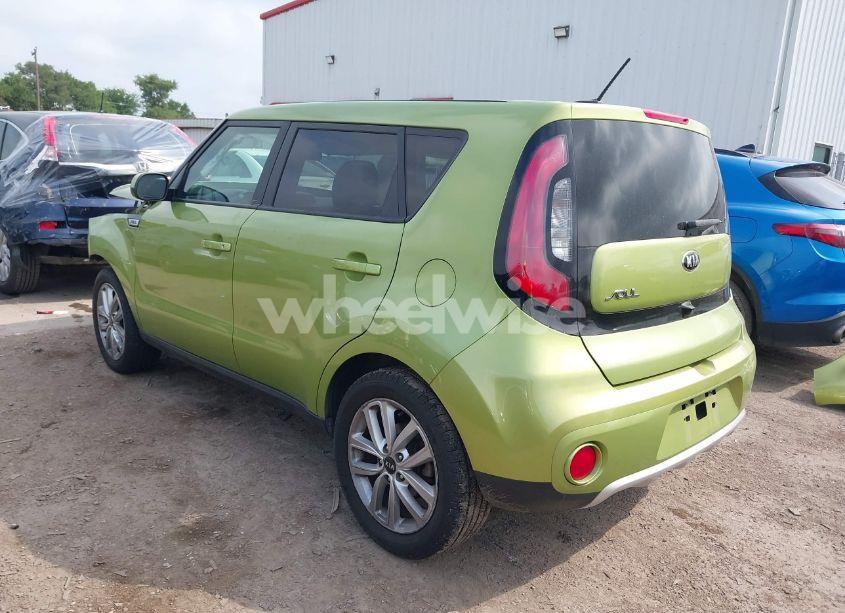 Photo 3 of 2018 Kia Soul + (VIN KNDJP3A57J7894079)