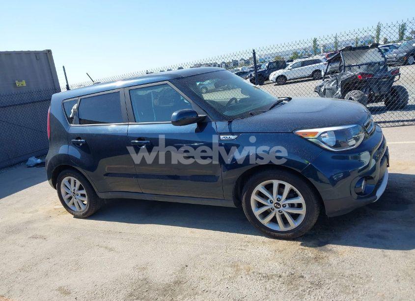 Photo 13 of 2019 Kia Soul + (VIN KNDJP3A57K7699312)