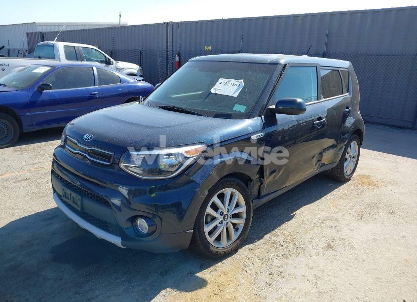 Photo 6 of 2019 Kia Soul + (VIN KNDJP3A57K7699312)