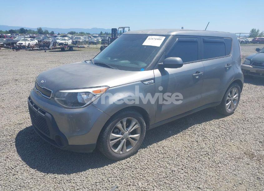 Photo 2 of 2015 Kia Soul + (VIN KNDJP3A58F7111522)