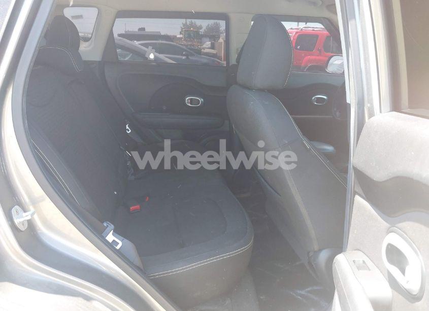 Photo 8 of 2015 Kia Soul + (VIN KNDJP3A58F7111522)