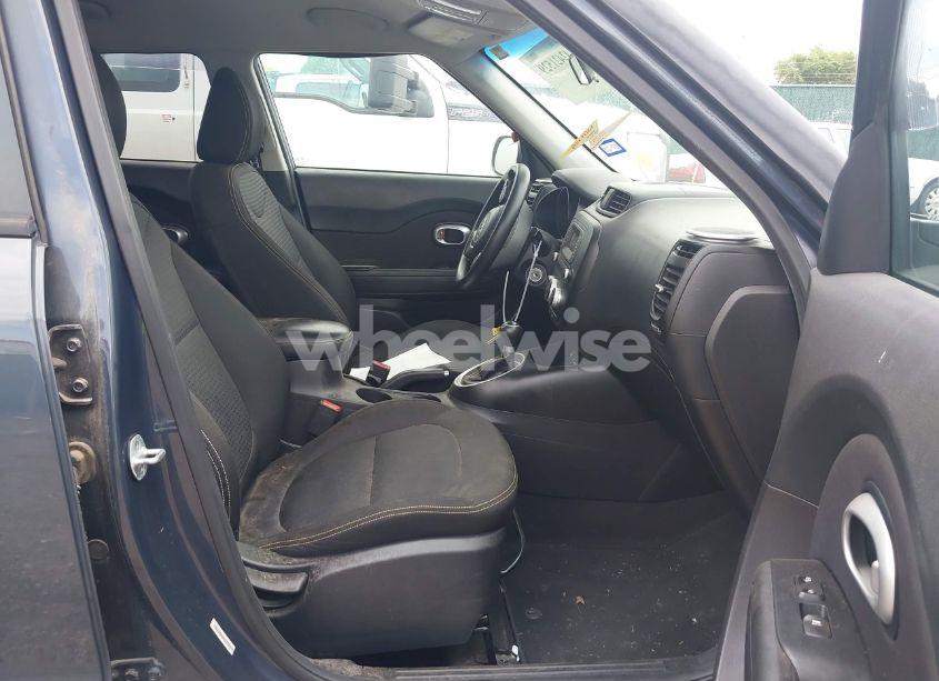 Photo 5 of 2015 Kia Soul + (VIN KNDJP3A58F7117692)