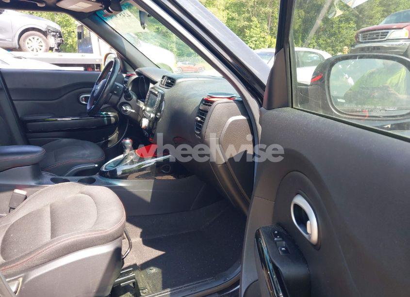 Photo 5 of 2015 Kia Soul + (VIN KNDJP3A58F7162969)