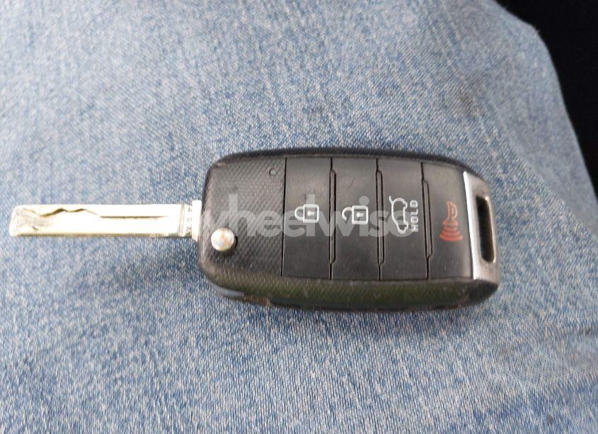 Photo 11 of 2015 Kia Soul + (VIN KNDJP3A58F7759412)