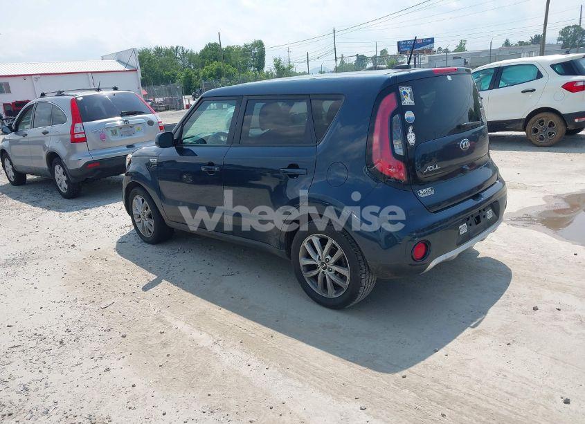 Photo 3 of 2017 Kia Soul + (VIN KNDJP3A58H7415744)