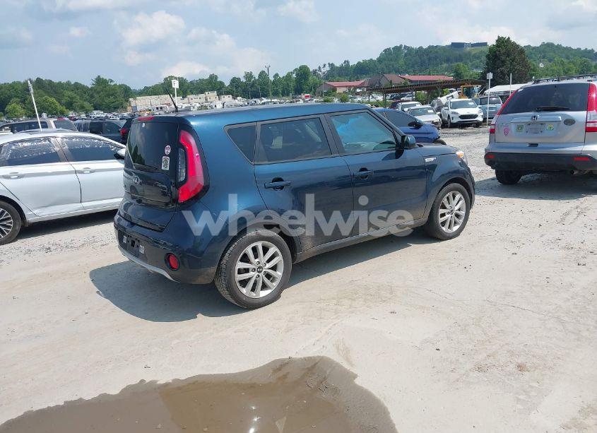 Photo 4 of 2017 Kia Soul + (VIN KNDJP3A58H7415744)