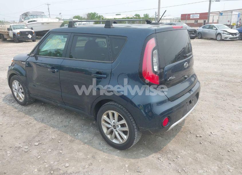 Photo 3 of 2017 Kia Soul + (VIN KNDJP3A58H7487480)