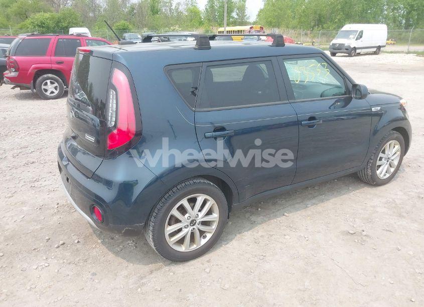 Photo 4 of 2017 Kia Soul + (VIN KNDJP3A58H7487480)