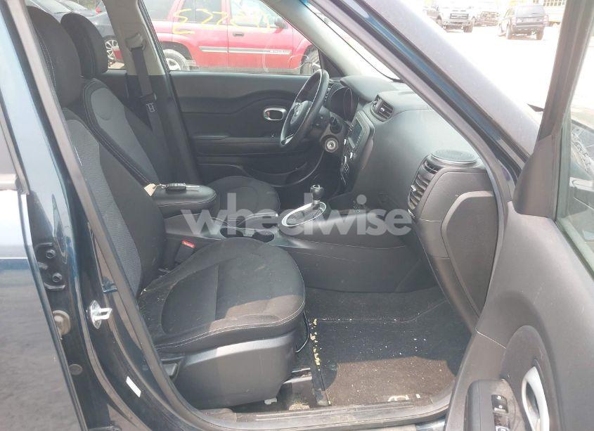 Photo 5 of 2017 Kia Soul + (VIN KNDJP3A58H7487480)