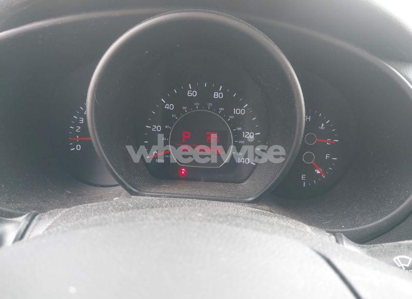 Photo 7 of 2017 Kia Soul + (VIN KNDJP3A58H7487480)