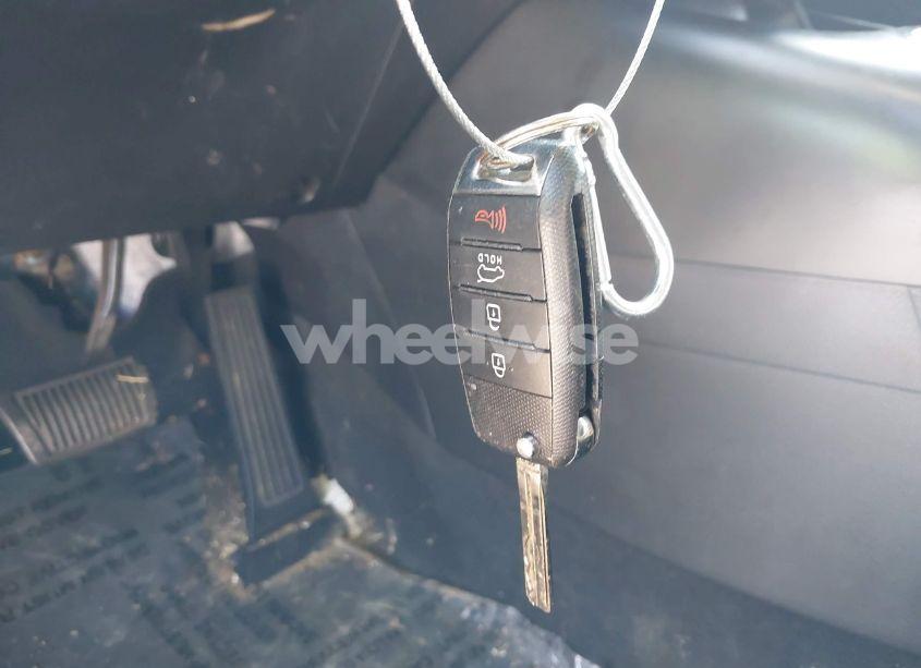 Photo 11 of 2017 Kia Soul + (VIN KNDJP3A58H7877849)