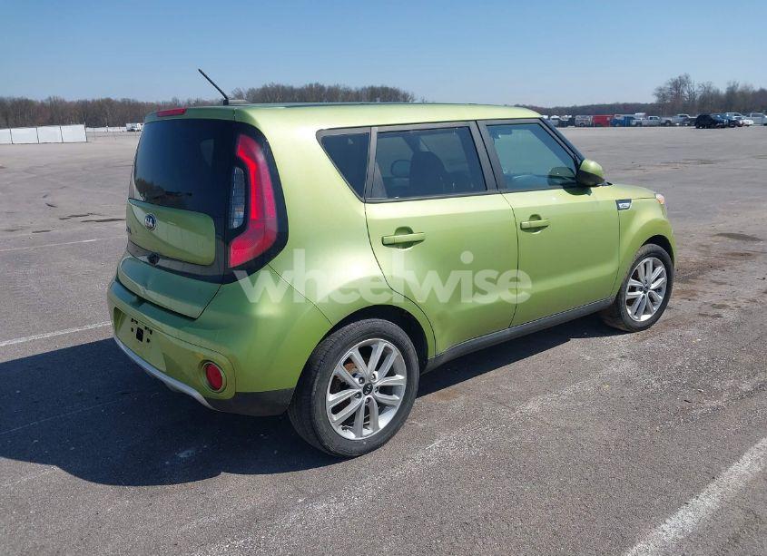 Photo 4 of 2017 Kia Soul + (VIN KNDJP3A58H7877849)