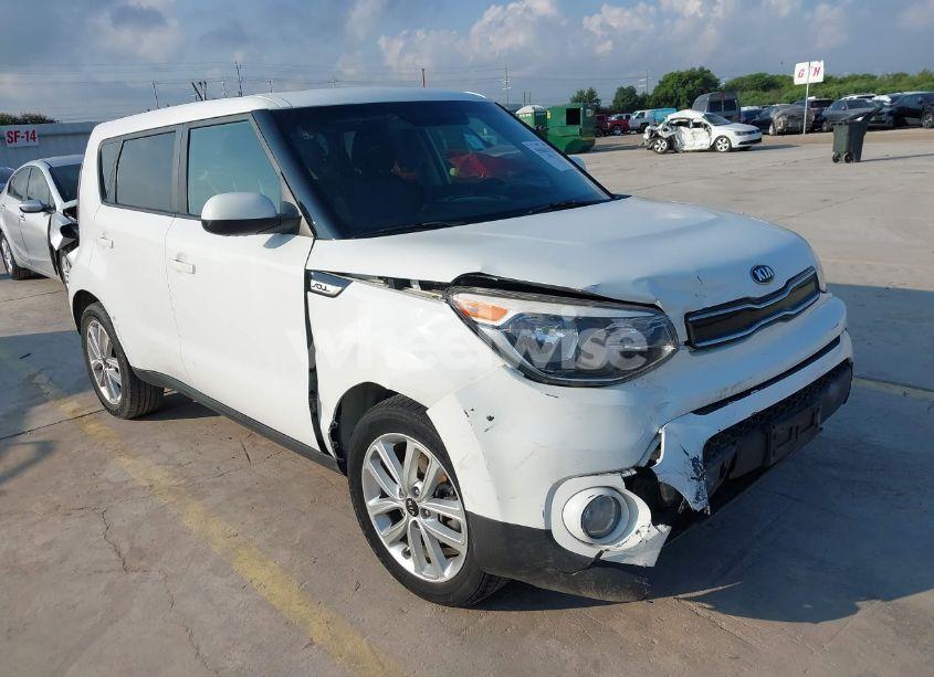 2018 Kia Soul + (VIN KNDJP3A58J7902609) main photo