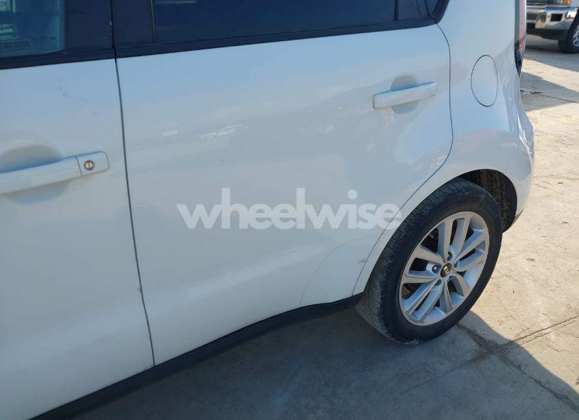 Photo 19 of 2018 Kia Soul + (VIN KNDJP3A58J7902609)