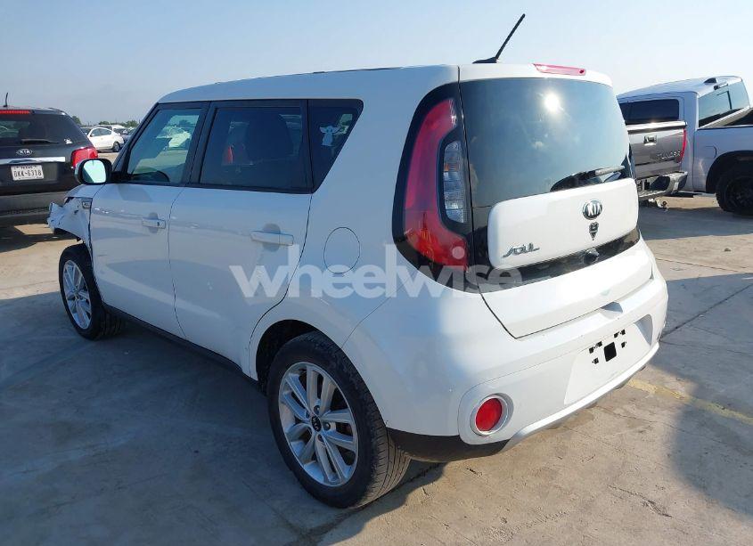 Photo 3 of 2018 Kia Soul + (VIN KNDJP3A58J7902609)