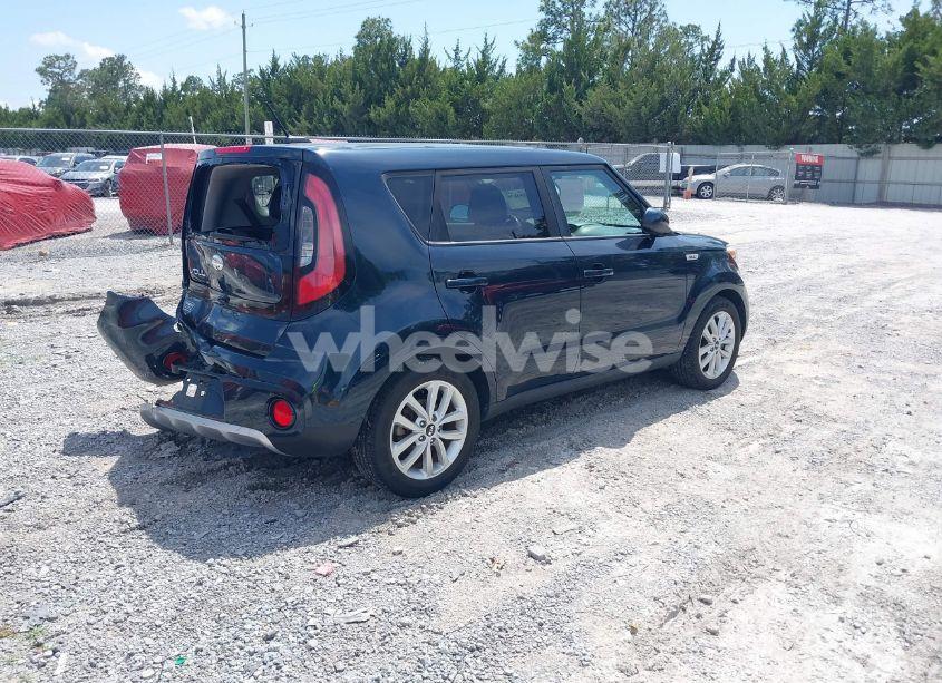 Photo 4 of 2019 Kia Soul + (VIN KNDJP3A58K7649020)