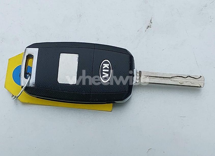 Photo 11 of 2014 Kia Soul + (VIN KNDJP3A59E7060546)