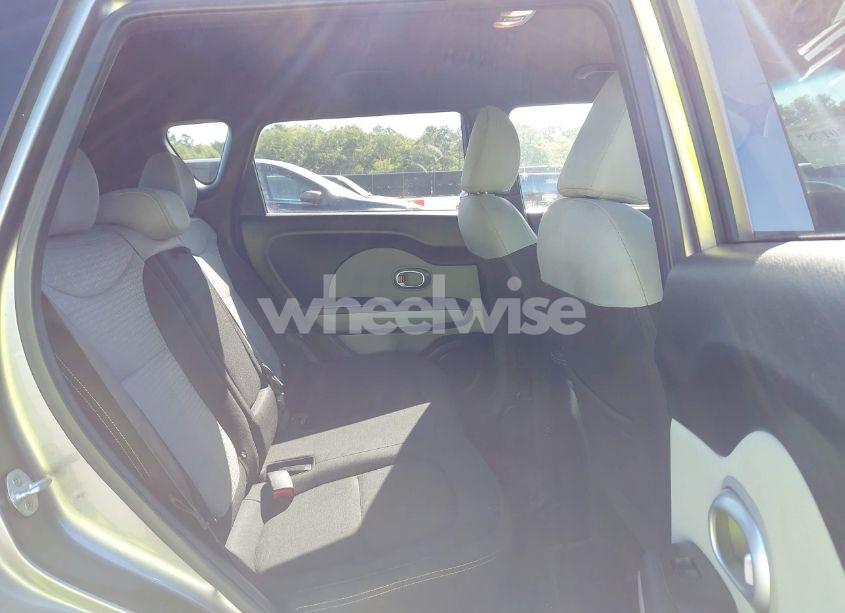 Photo 8 of 2014 Kia Soul + (VIN KNDJP3A59E7108644)