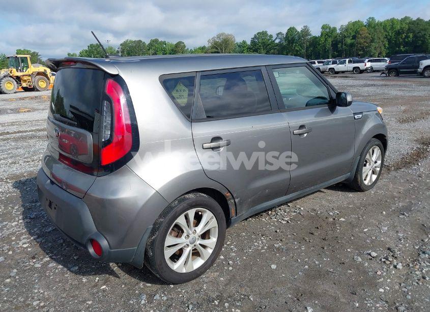 Photo 4 of 2015 Kia Soul + (VIN KNDJP3A59F7149406)