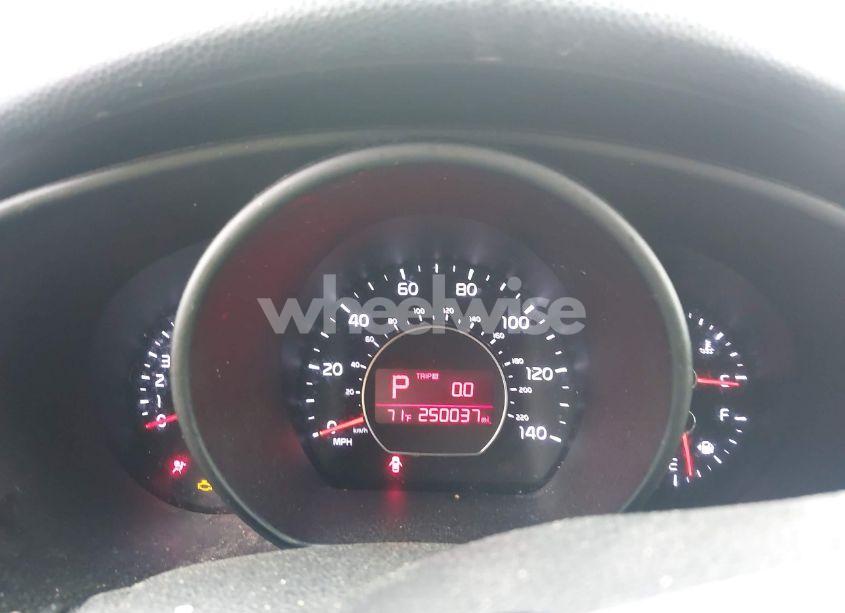 Photo 7 of 2015 Kia Soul + (VIN KNDJP3A59F7149406)