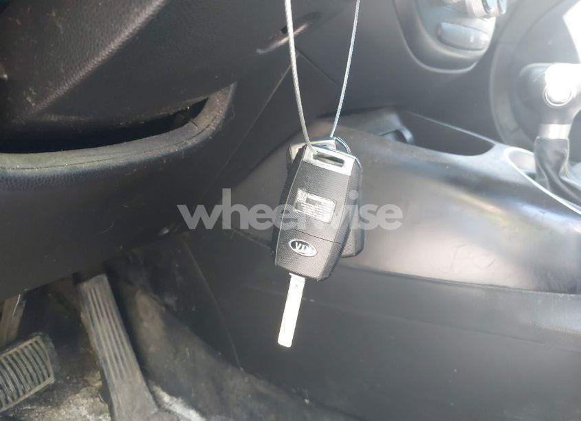 Photo 11 of 2015 Kia Soul + (VIN KNDJP3A59F7202038)