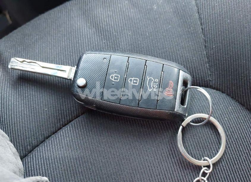 Photo 11 of 2015 Kia Soul + (VIN KNDJP3A59F7203108)