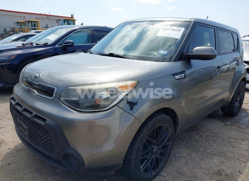 Photo 2 of 2015 Kia Soul + (VIN KNDJP3A59F7203108)