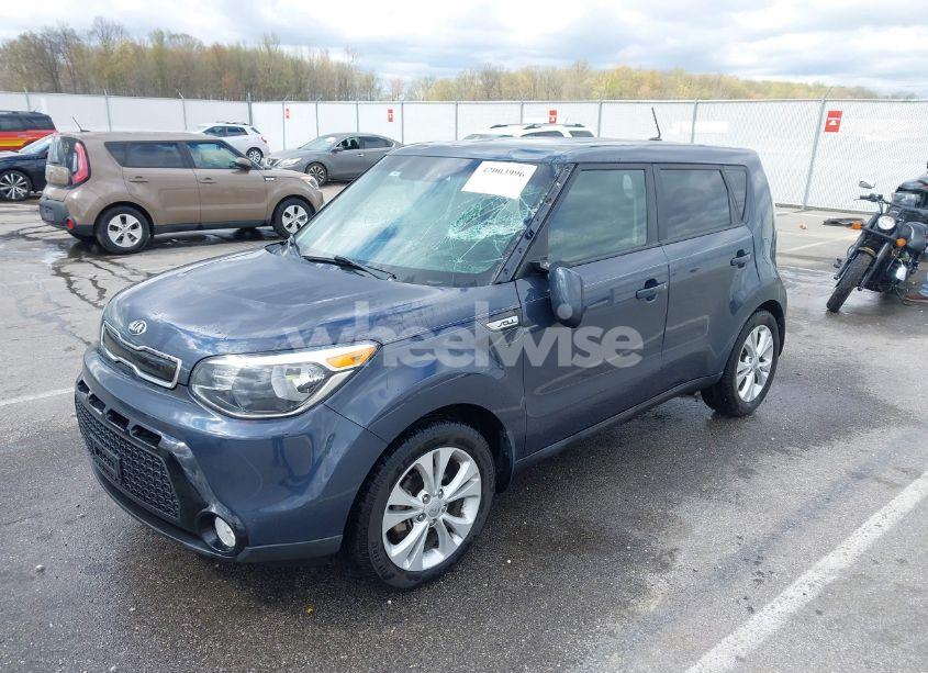 Photo 2 of 2016 Kia Soul + (VIN KNDJP3A59G7369534)