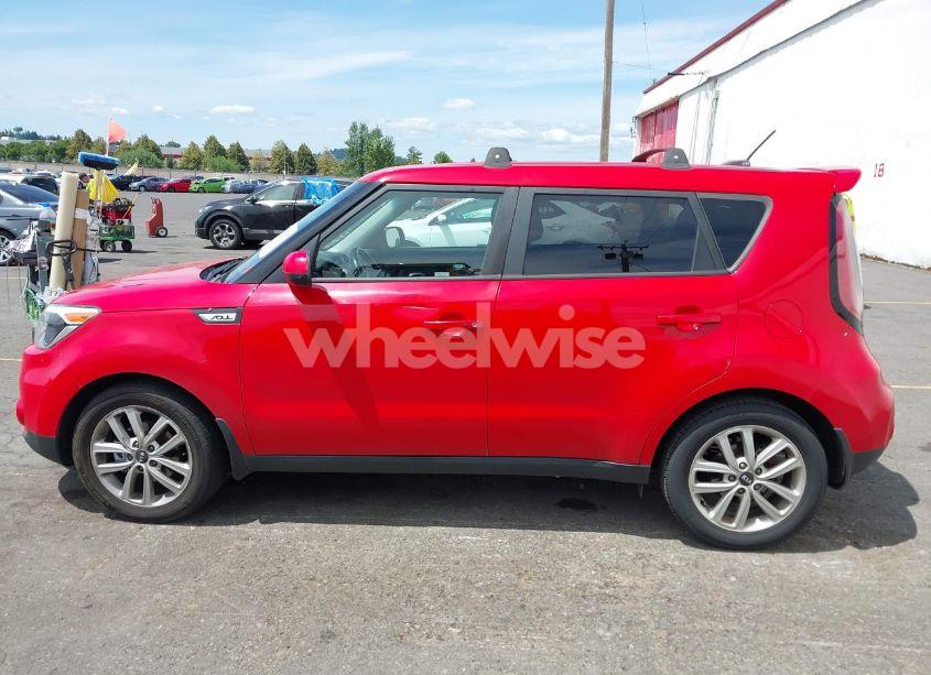Photo 14 of 2017 Kia Soul + (VIN KNDJP3A59H7430592)