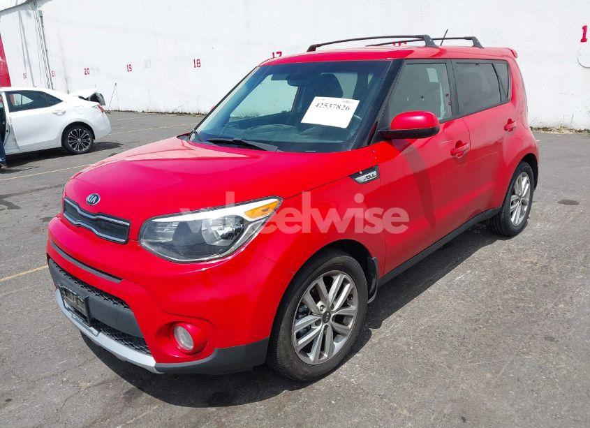 Photo 2 of 2017 Kia Soul + (VIN KNDJP3A59H7430592)