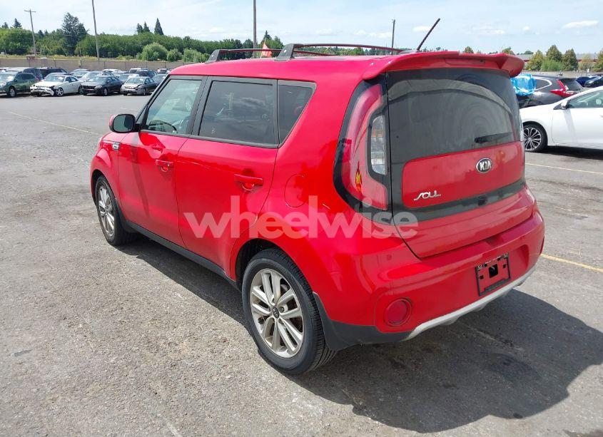 Photo 3 of 2017 Kia Soul + (VIN KNDJP3A59H7430592)