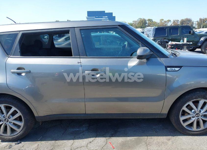 Photo 13 of 2019 Kia Soul + (VIN KNDJP3A59K7698100)