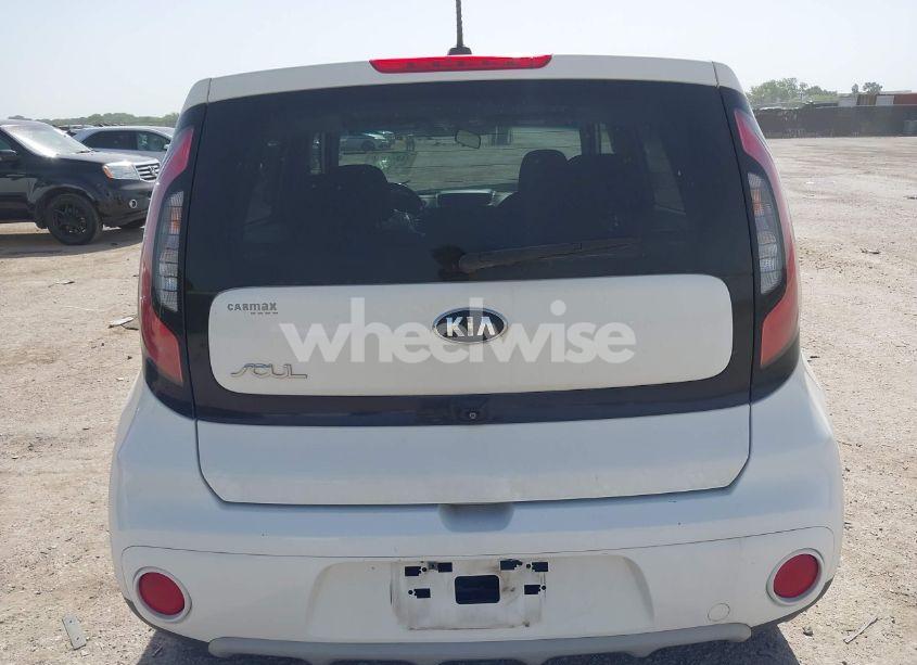 Photo 16 of 2019 Kia Soul + (VIN KNDJP3A59K7698145)
