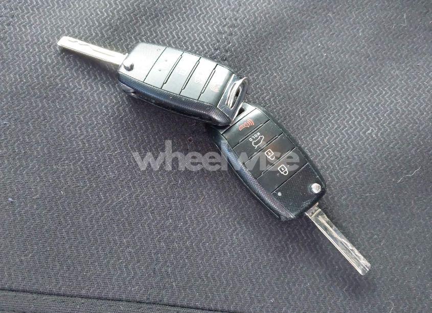 Photo 11 of 2014 Kia Soul + (VIN KNDJP3A5XE7005295)