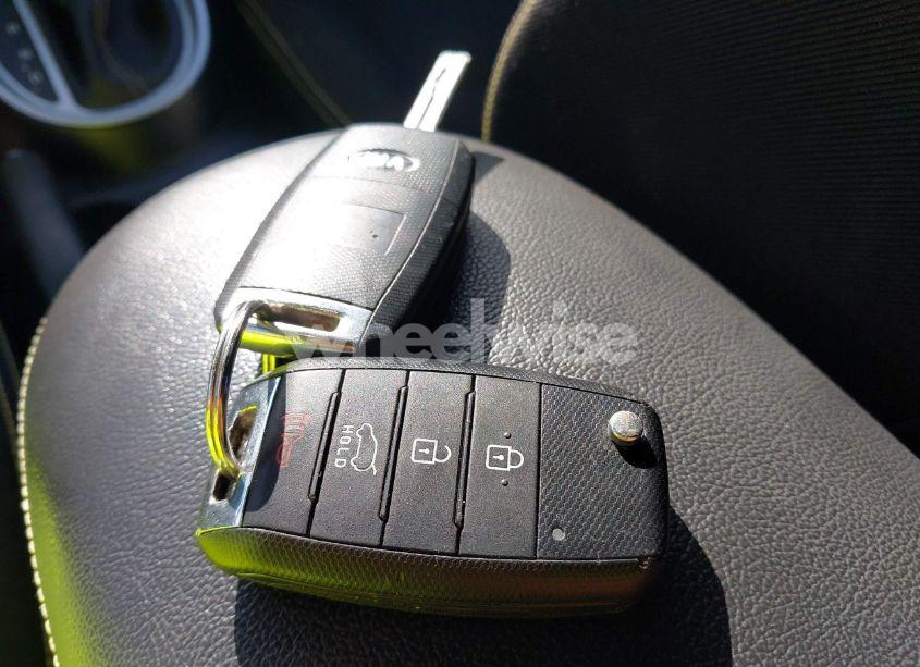 Photo 11 of 2014 Kia Soul + (VIN KNDJP3A5XE7722750)