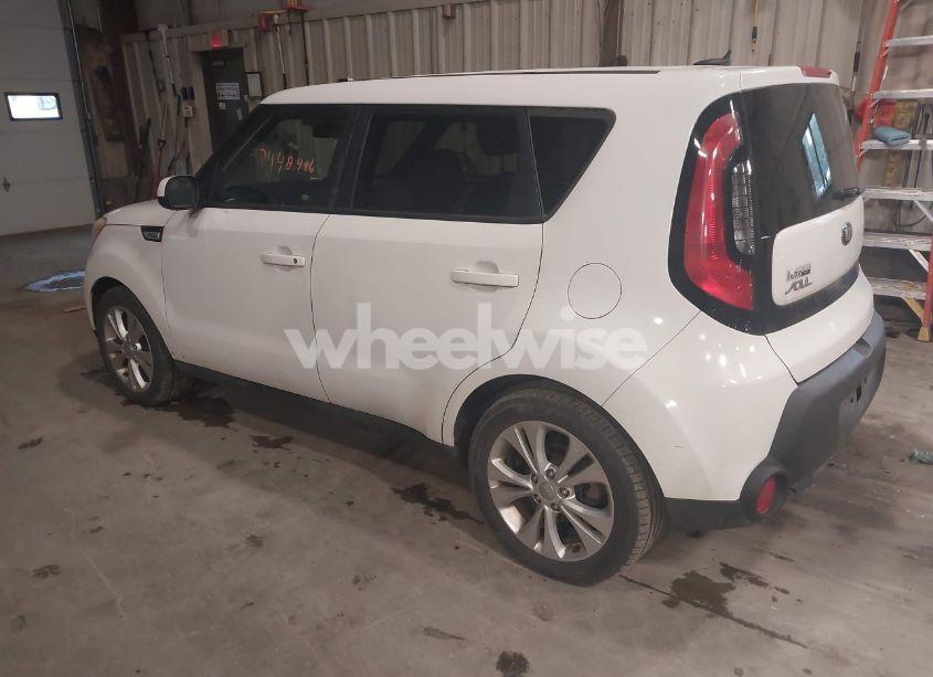 Photo 3 of 2015 Kia Soul + (VIN KNDJP3A5XF7115779)