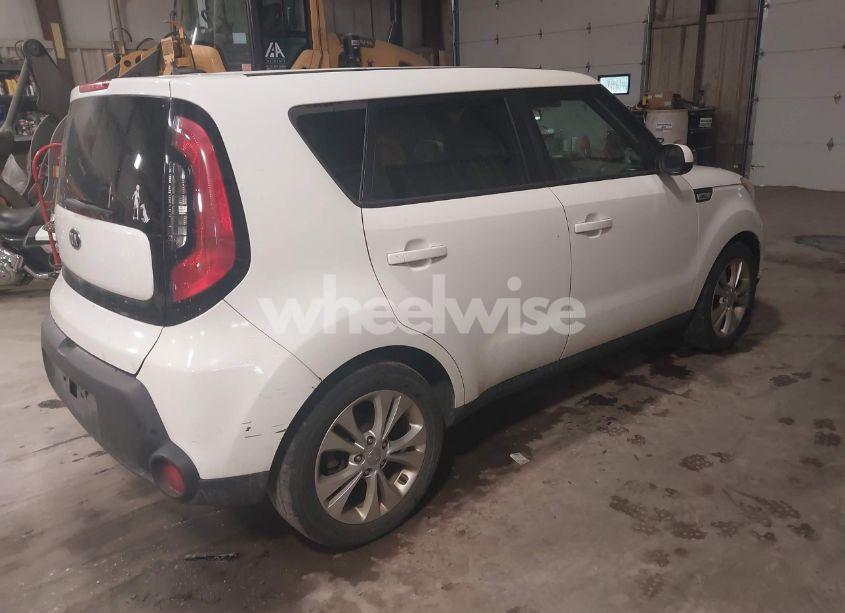 Photo 4 of 2015 Kia Soul + (VIN KNDJP3A5XF7115779)