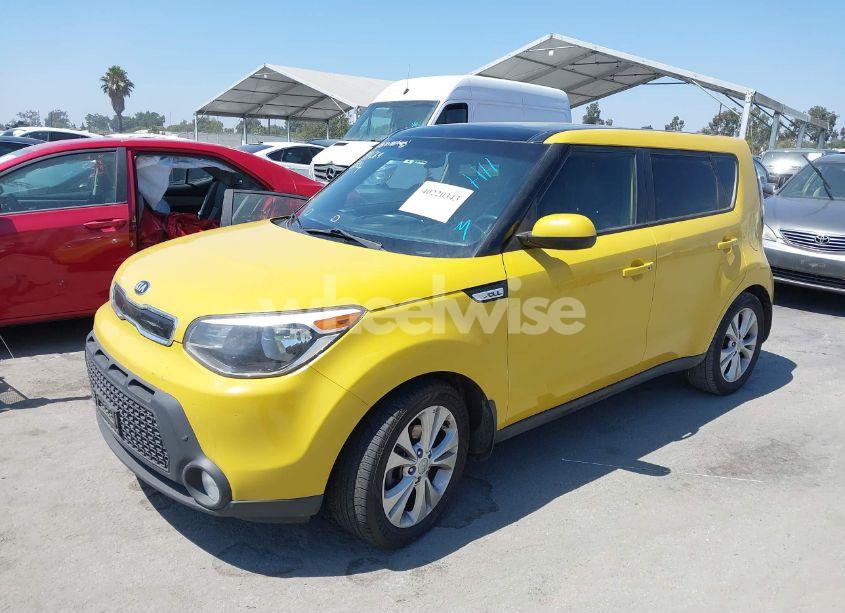 Photo 2 of 2015 Kia Soul + (VIN KNDJP3A5XF7141069)