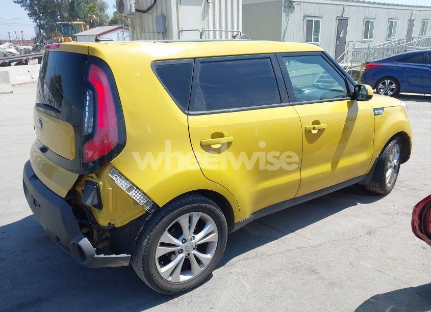 Photo 4 of 2015 Kia Soul + (VIN KNDJP3A5XF7141069)