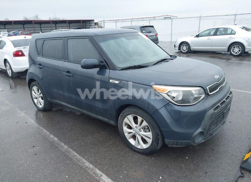 2015 Kia Soul + (VIN KNDJP3A5XF7176615) main photo