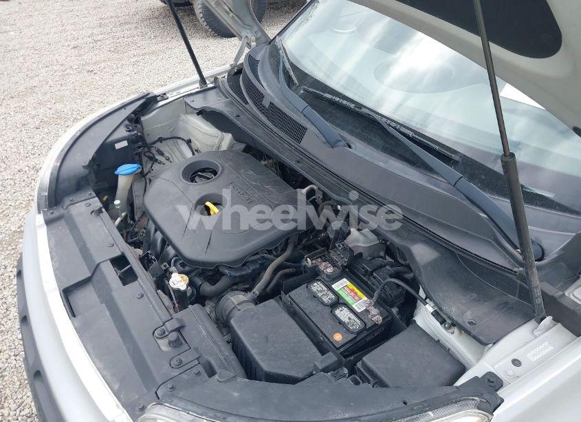 Photo 10 of 2015 Kia Soul + (VIN KNDJP3A5XF7758410)