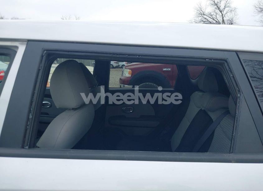 Photo 12 of 2015 Kia Soul + (VIN KNDJP3A5XF7758410)