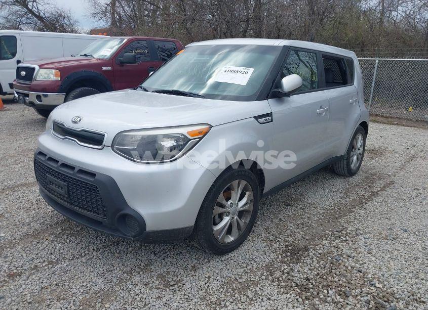 Photo 2 of 2015 Kia Soul + (VIN KNDJP3A5XF7758410)
