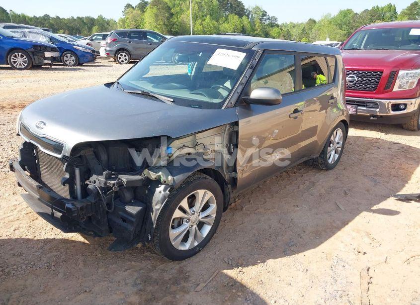 Photo 2 of 2016 Kia Soul + (VIN KNDJP3A5XG7321153)