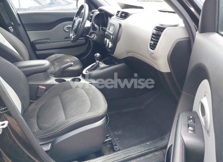 Photo 5 of 2016 Kia Soul + (VIN KNDJP3A5XG7403500)