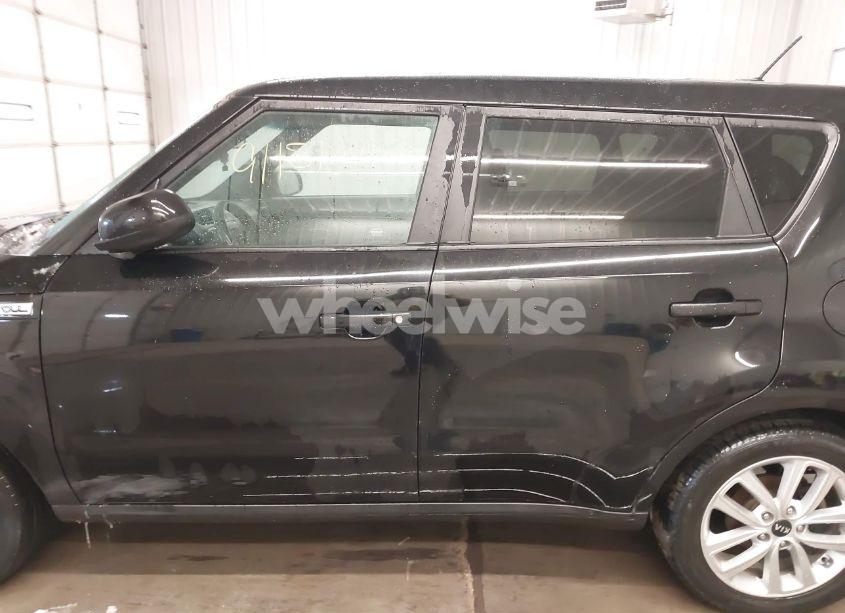 Photo 15 of 2017 Kia Soul + (VIN KNDJP3A5XH7424218)