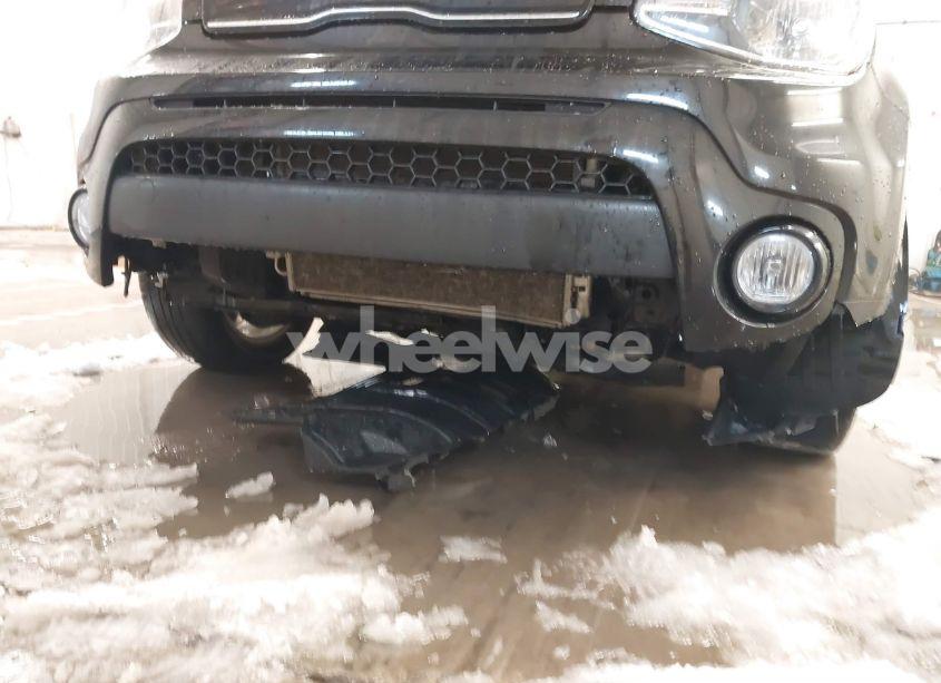 Photo 6 of 2017 Kia Soul + (VIN KNDJP3A5XH7424218)