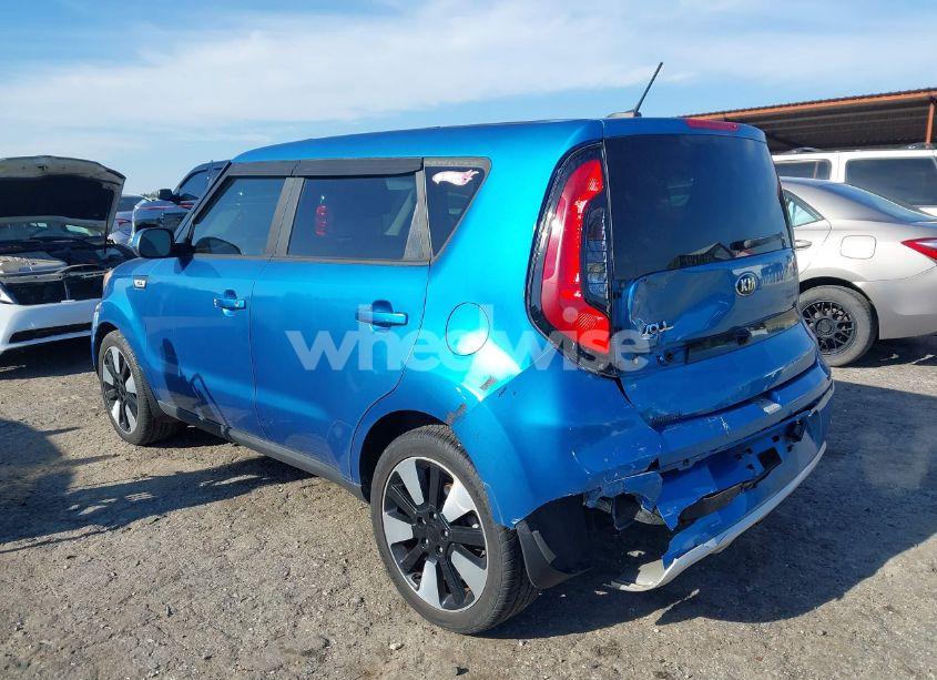 Photo 3 of 2017 Kia Soul + (VIN KNDJP3A5XH7482541)