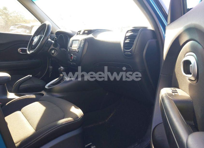 Photo 5 of 2017 Kia Soul + (VIN KNDJP3A5XH7482541)