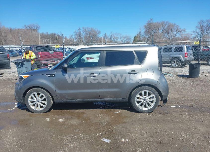 Photo 14 of 2018 Kia Soul + (VIN KNDJP3A5XJ7535373)